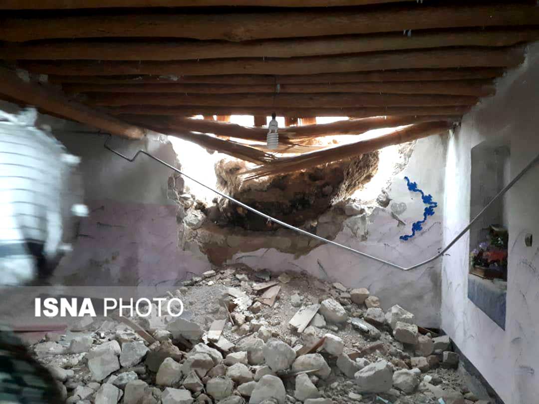 تخریب یک واحد مسکونی براثر ریزش کوه در لوداب بویراحمد+تصاویر و فیلم