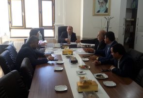 جلسه فوق العاده شورای شهر یاسوج با حضور شهردار برای حل مشکل کارگران فضای سبز
