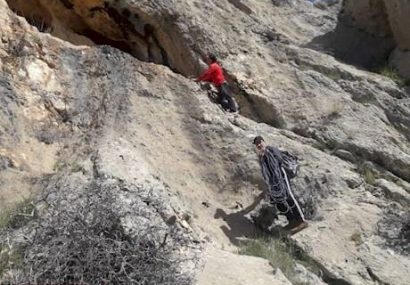 مرگ یک نفر بر اثر سقوط از کوه در یاسوج/جزئیات امدادرسانی هلال‌احمر برای انتقال جسد متوفی