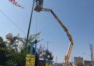 نصب پروژکتور و تقویت روشنایی پارک میدان مرکزی شهر دهدشت + تصاویر