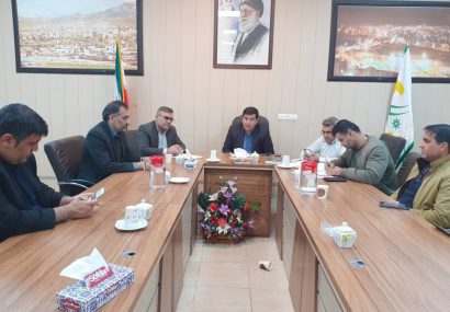 برگزاری کمیسیون نامگذاری معابر شهر یاسوج با دعوت از نمایندگان و مدیر کل پست استان 