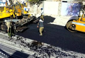 آغاز عملیات آسفالت در دهدشت ؛ معابر پرتردد در اولویت ترمیم + فیلم