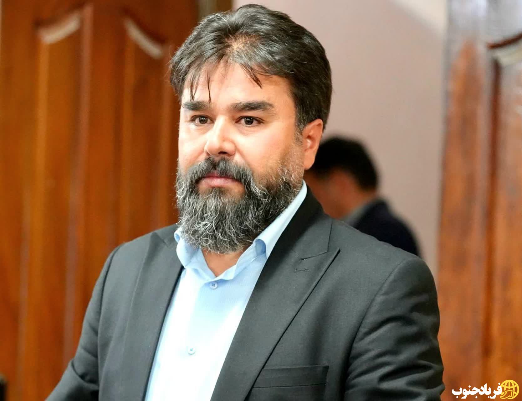 یک خبرنگار و هنرمند با رویکردی فرهنگی و هنری، کاندیدای شورای شهر