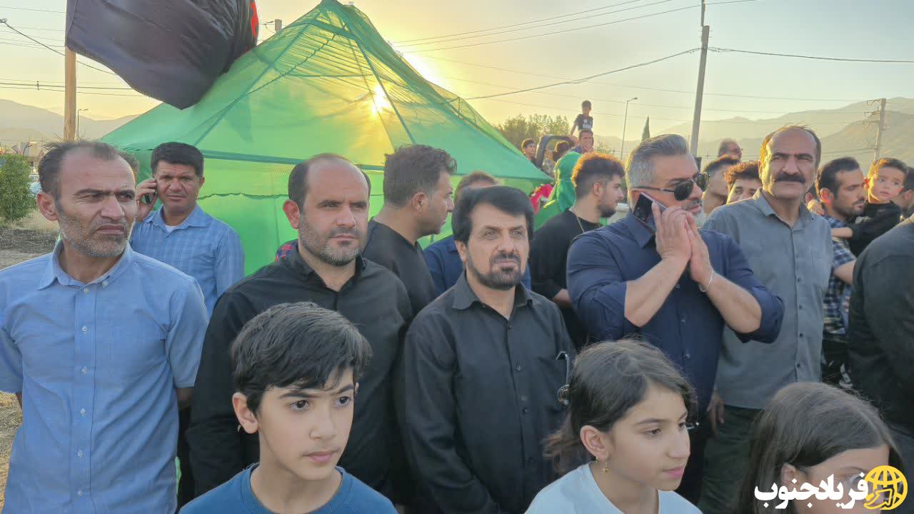 هنرتعزیه خوانی با اجرای آئین های تعزیه در شهرستان لنده قدمتی دیرینه دارد هنرتعزیه خوانی با اجرای آئین های تعزیه در شهرستان لنده قدمتی دیرینه دارد