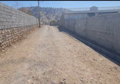 وقتی آسفالت روستای «باگ» در پیچ‌ و خم وعده‌های بنیاد مسکن خاک می‌خورد