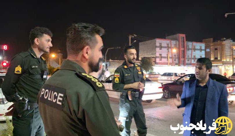 ورود میدانی دادستان کهگیلویه به نقاط جرمخیز؛ گشتهای انتظامی تابستانی برای تأمین امنیت خانوادهها تشدید میشود ورود میدانی دادستان کهگیلویه به نقاط جرمخیز؛ گشتهای انتظامی تابستانی برای تأمین امنیت خانوادهها تشدید میشود