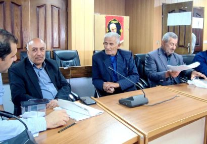 فرماندار دنا: «ارتباط بیواسطه و مستقیم با مردم، از اهداف اصلی دولت وفاق ملی برای رفع مشکلات است»