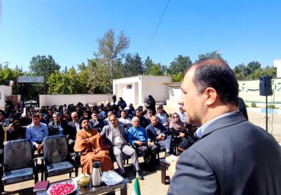 زنگ مدرسه در هنرستان کاردانش دنا/ فرماندار: هر دانشآموز، یک استعداد منحصربهفرد است زنگ مدرسه در هنرستان کاردانش دنا/ فرماندار: هر دانشآموز، یک استعداد منحصربهفرد است